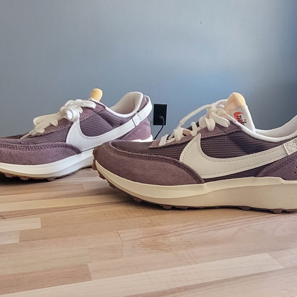 Nike Women's Purple and White Sneakers